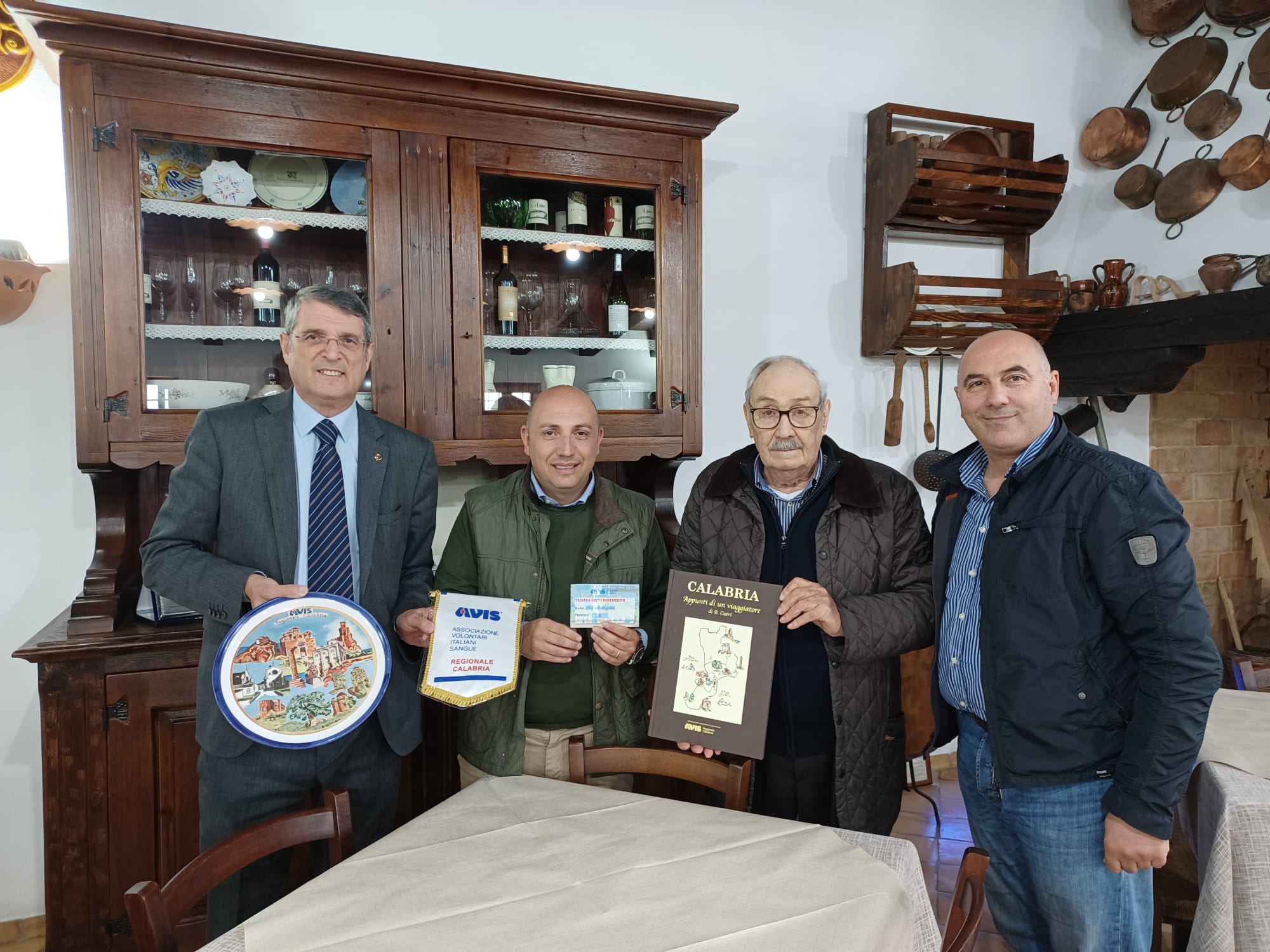 Consegna della Tessera di Socio Benemerito a Fortunato Iuzzolini